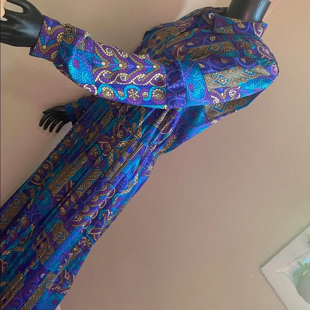 VINTAGE Leslie Fay Beautiful Purple and Teal Long Sleeve Printed Pleated Dress - Picture 6 of 12